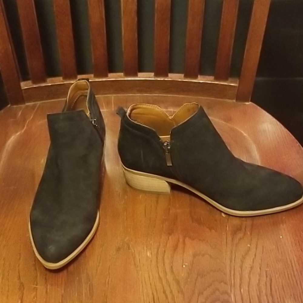 NWOT Franco Sarto Black Short Boot Size 6